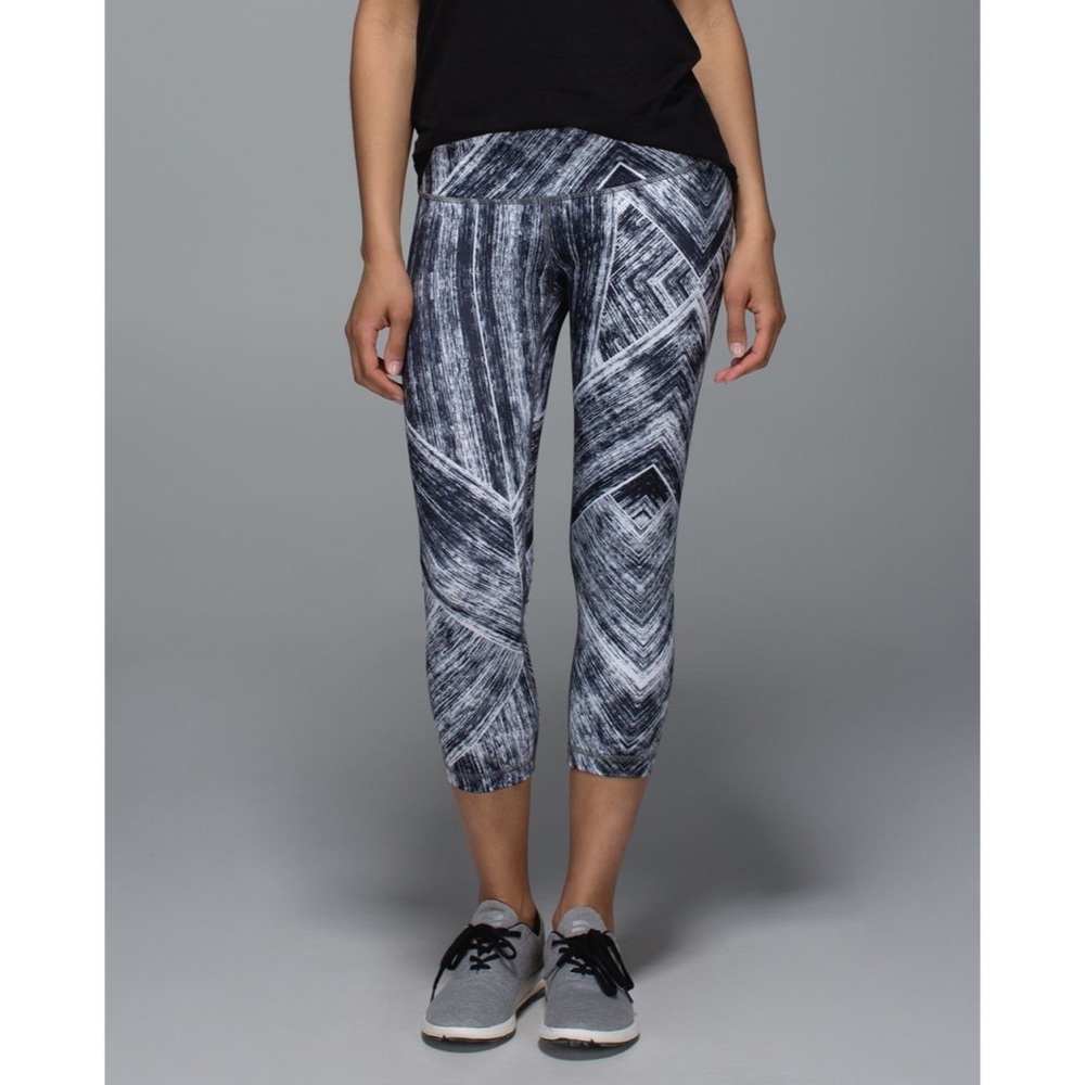 Lululemon Wunder Under Black White Crop Leggings - Picture 13 of 16